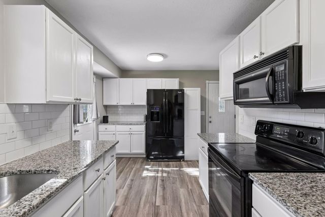 16366 Florida Way W, Lakeville, MN 55068