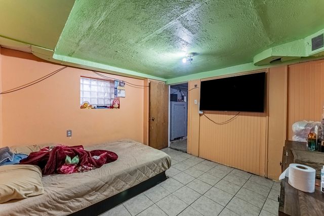 6933 S Michigan Avenue, Chicago, IL 60637