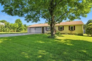 4 Dunhamtown Rd, Monson, MA 01057