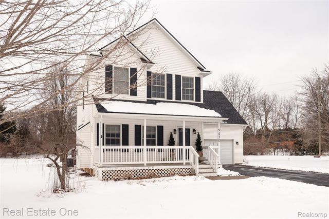 9410 Maple Run Court, Hamburg Township, MI 48169