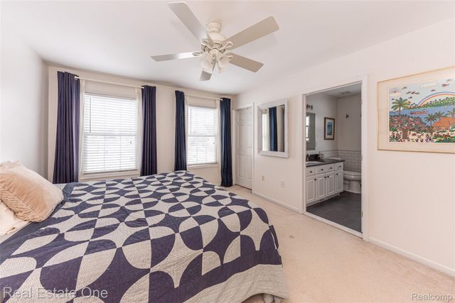 9410 Maple Run Court, Hamburg Township, MI 48169