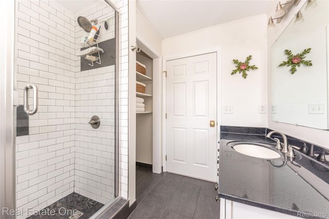 9410 Maple Run Court, Hamburg Township, MI 48169