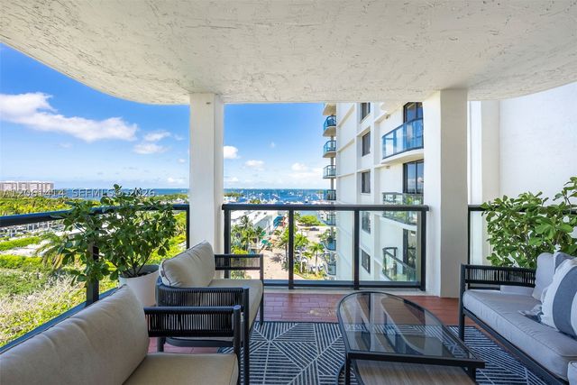 2575 S Bayshore Dr 11B, Miami, FL 33133