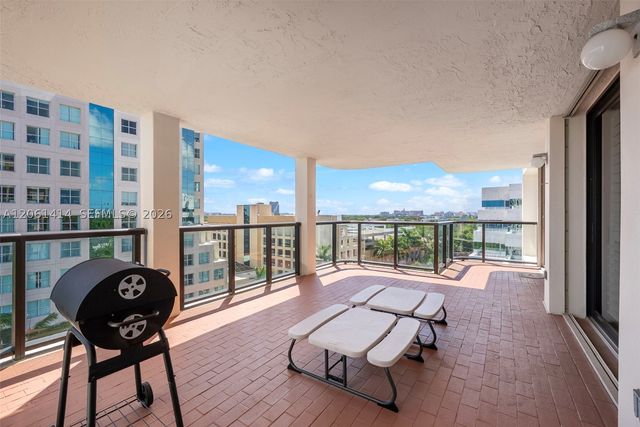 2575 S Bayshore Dr 11B, Miami, FL 33133