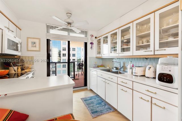 2575 S Bayshore Dr 11B, Miami, FL 33133
