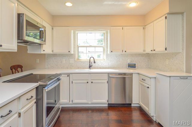 528 Homestead Avenue, Swansea, IL 62226