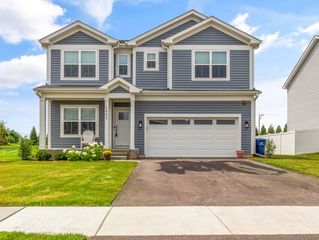 2490 Olivia Court, Wauconda, IL 60084