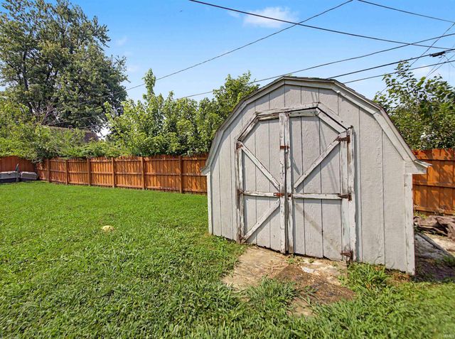 7608 Adams Avenue, Evansville, IN 47715