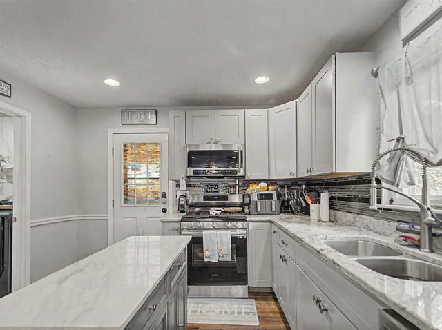 7608 Adams Avenue, Evansville, IN 47715