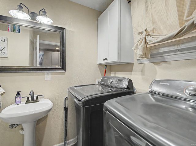 7608 Adams Avenue, Evansville, IN 47715