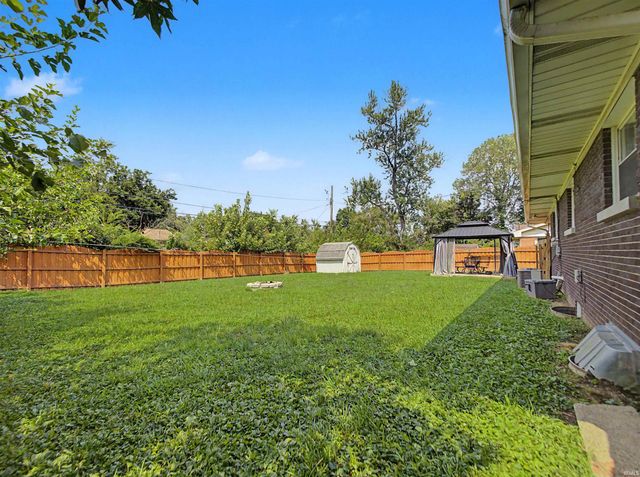 7608 Adams Avenue, Evansville, IN 47715