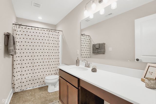 219 Commodore Drive, Pittsboro, IN 46167