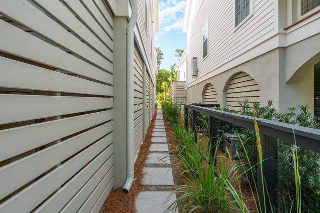 9017 Stern Alley, Johns Island, SC 29455