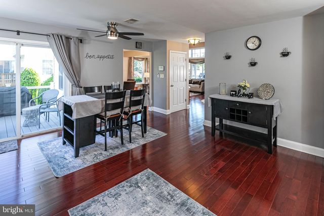 13 SETTER PL, Kendall Park, NJ 08824