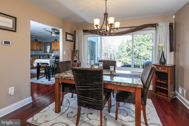 13 SETTER PL, Kendall Park, NJ 08824