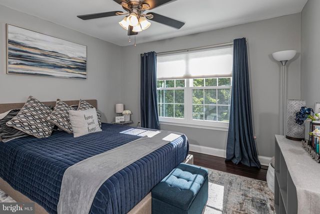 13 SETTER PL, Kendall Park, NJ 08824