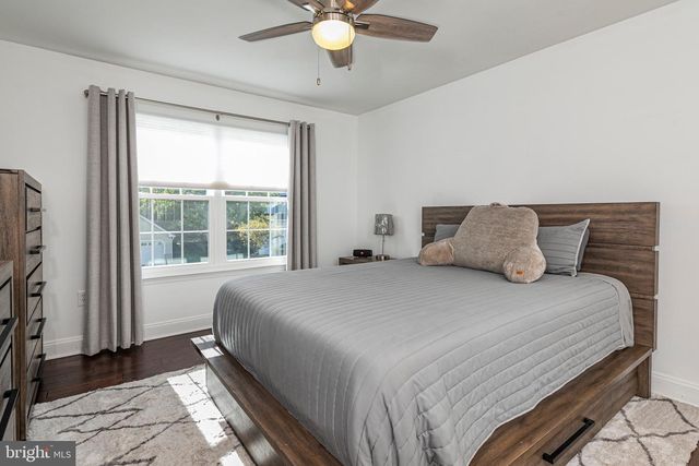 13 SETTER PL, Kendall Park, NJ 08824