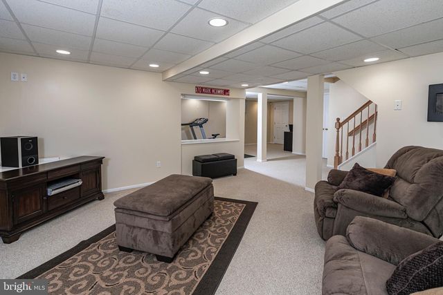 13 SETTER PL, Kendall Park, NJ 08824