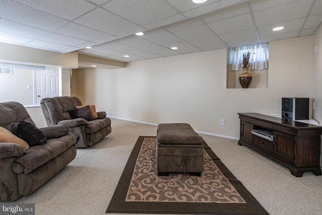 13 SETTER PL, Kendall Park, NJ 08824