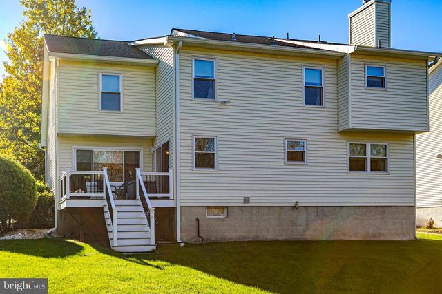 13 SETTER PL, Kendall Park, NJ 08824