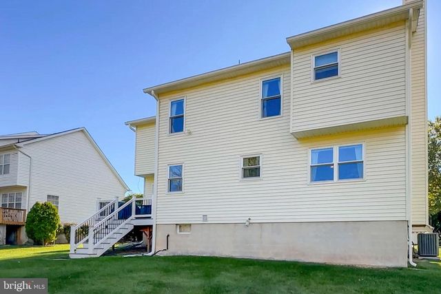 13 SETTER PL, Kendall Park, NJ 08824