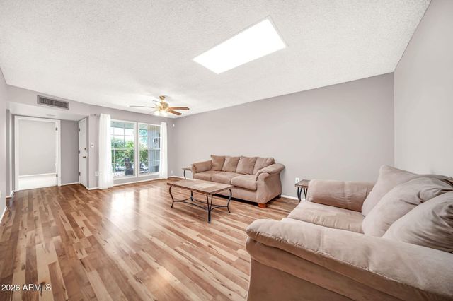 18638 N 133RD Avenue, Sun City West, AZ 85375