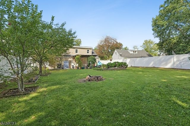 22 Sturgis Rd, Edison Twp., NJ 08817