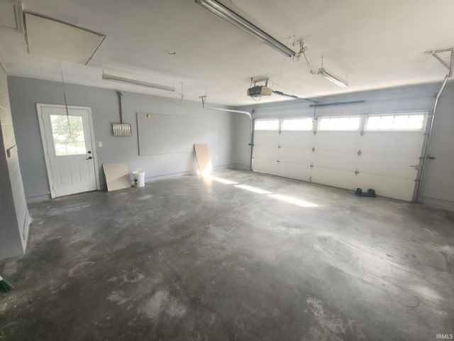 308 Longtree Lane, Logansport, IN 46947