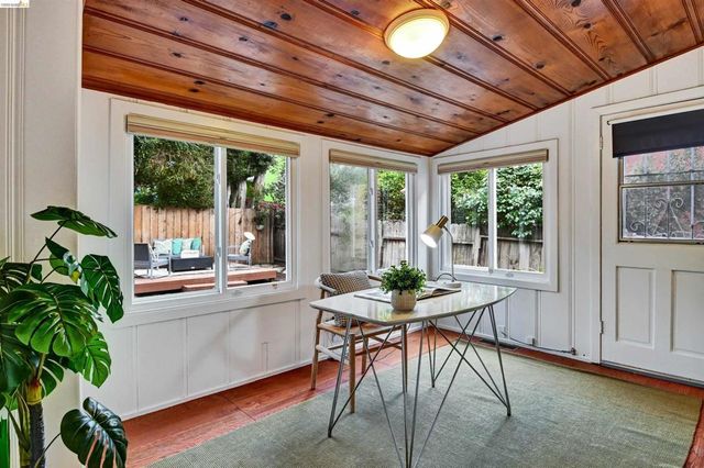 6236 6236 Laird Ave, Oakland, CA 94605