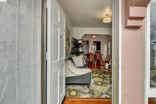 6236 6236 Laird Ave, Oakland, CA 94605