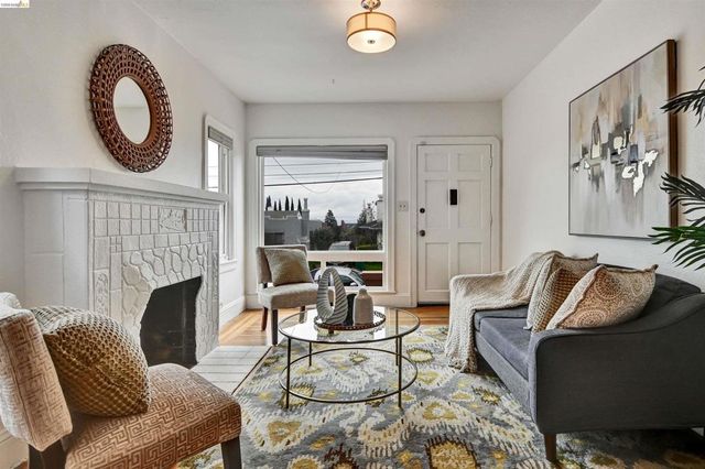 6236 6236 Laird Ave, Oakland, CA 94605