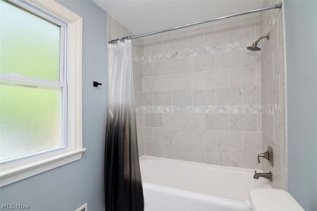 3574 Farland Road, University Heights, OH 44118