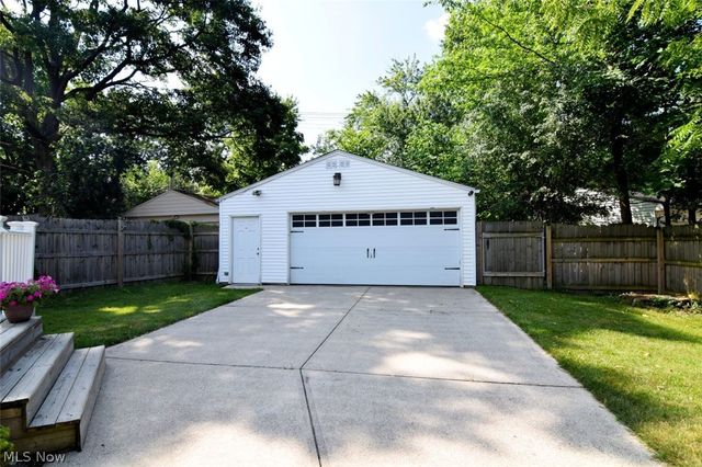 3574 Farland Road, University Heights, OH 44118