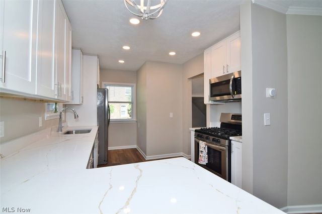 3574 Farland Road, University Heights, OH 44118