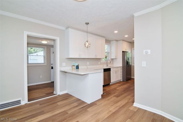 3574 Farland Road, University Heights, OH 44118