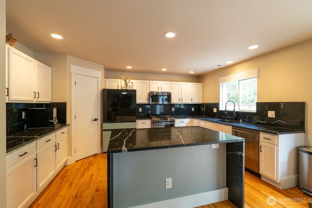 11515 138th Street Ct E, Puyallup, WA 98374