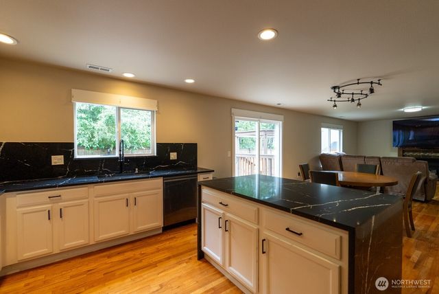 11515 138th Street Ct E, Puyallup, WA 98374