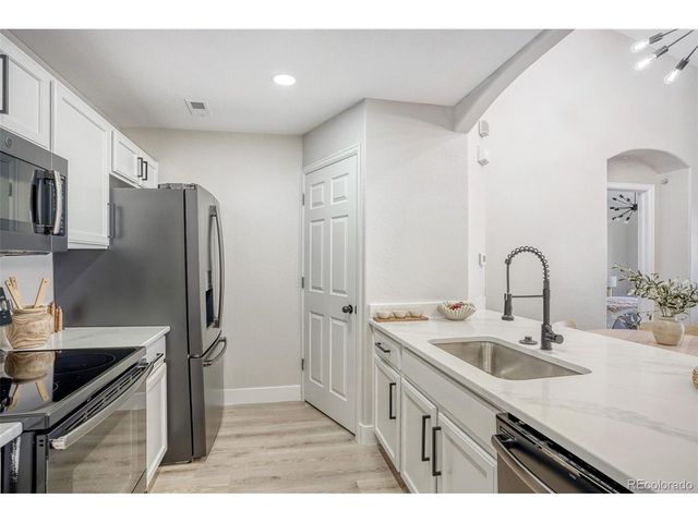 5255 Memphis St 1-121, Denver, CO 80239