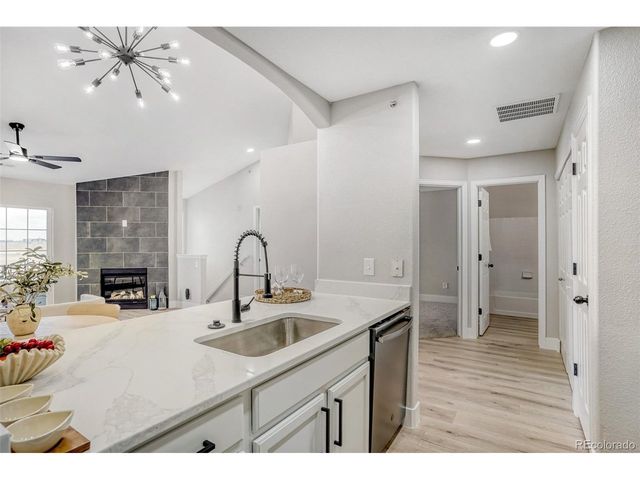 5255 Memphis St 1-121, Denver, CO 80239