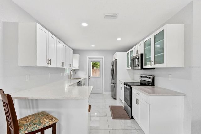 916 PATTISON AVENUE, Sarasota, FL 34237