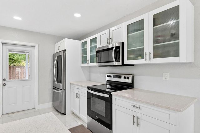 916 PATTISON AVENUE, Sarasota, FL 34237