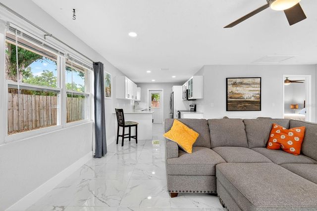 916 PATTISON AVENUE, Sarasota, FL 34237