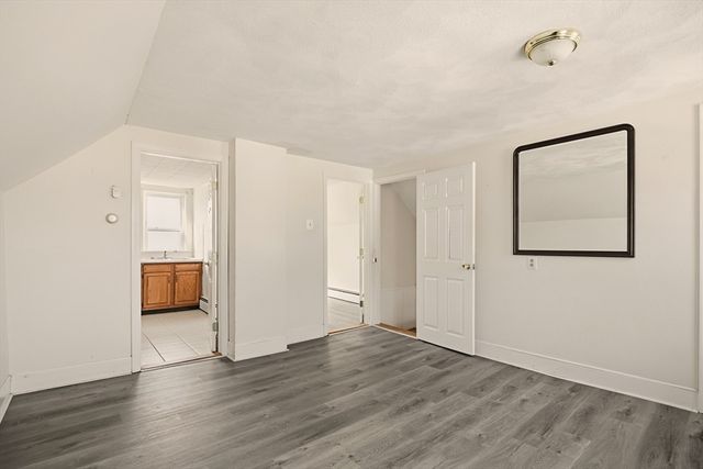 1 Bellmore St, Attleboro, MA 02703