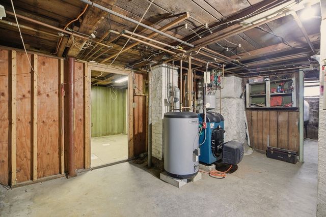 1 Bellmore St, Attleboro, MA 02703