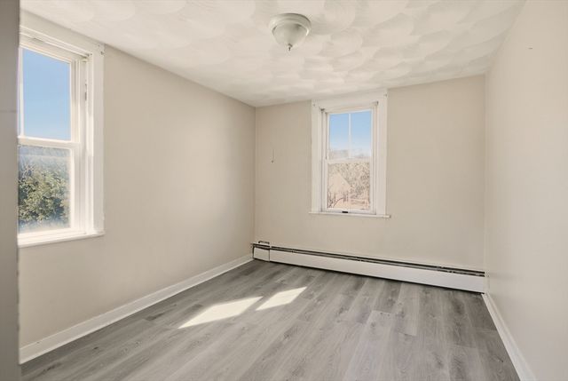 1 Bellmore St, Attleboro, MA 02703