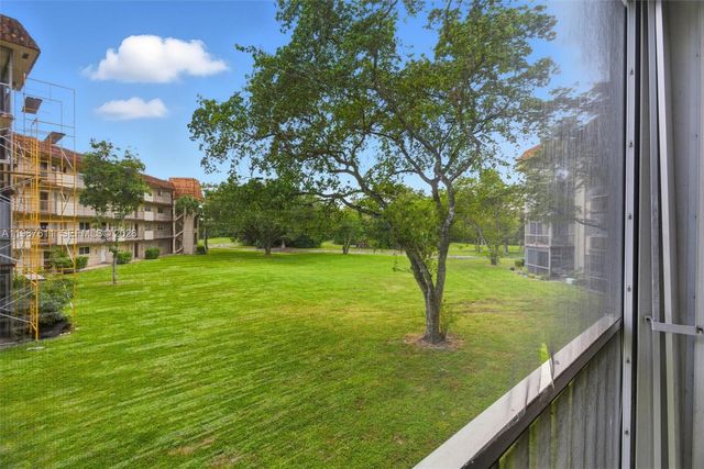 6300 S Falls Cir Dr 212, Lauderhill, FL 33319