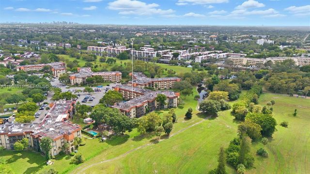 6300 S Falls Cir Dr 212, Lauderhill, FL 33319