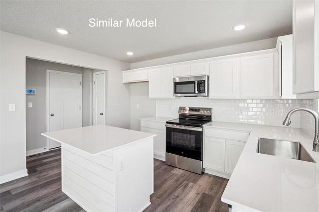 570 NW Rockwood Lane, Grimes, IA 50111