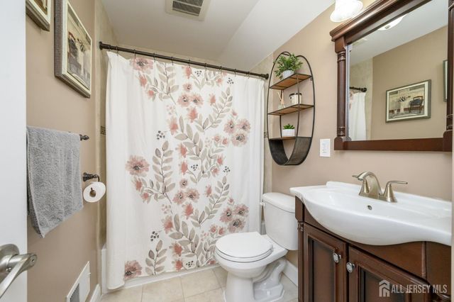 112 McKinley Avenue, Colonia, NJ 07067