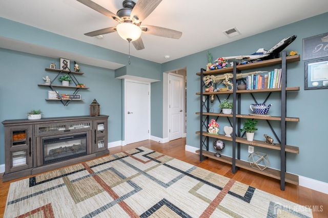 112 McKinley Avenue, Colonia, NJ 07067